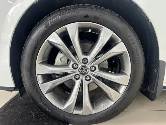 Toyota Sienna — Фото автомобиля 18