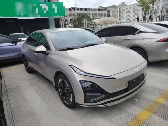 Wuling Starlight — Фото автомобиля 3