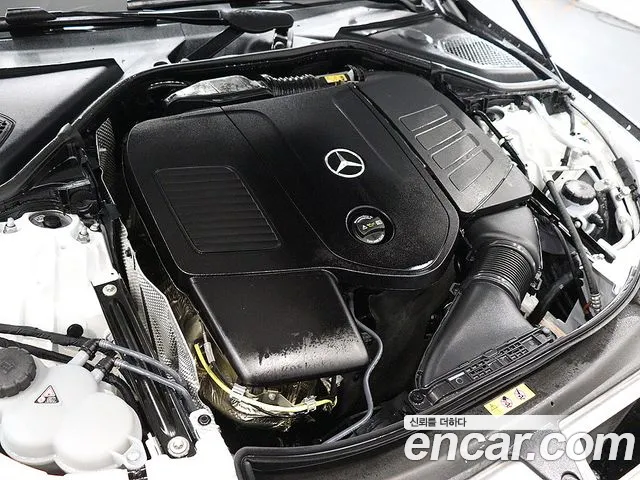 Mercedes-Benz E-Class — Фото автомобиля 19