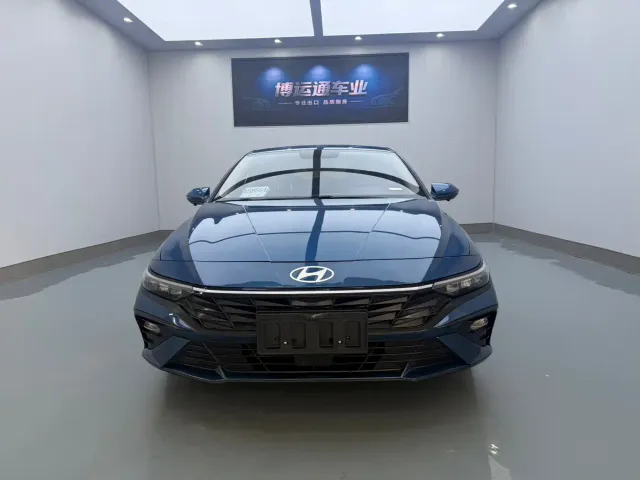 Hyundai Elantra — Фото автомобиля 2
