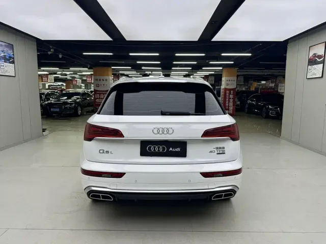 Audi Q5L — Фото автомобиля 4