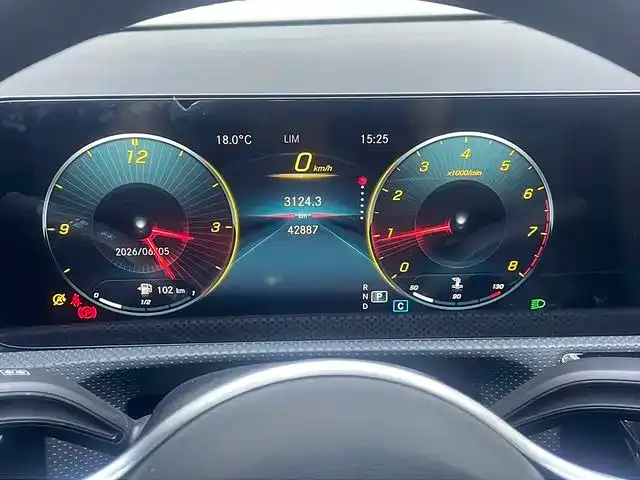 Mercedes-Benz A-Class — Фото автомобиля 10