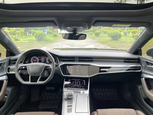 Audi A7L — Фото автомобиля 17