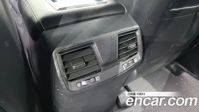 KG_Mobility_Ssangyong Rexton Новый Rexton Sport Khan Дизель 2.2 4WD — Фото автомобиля 30