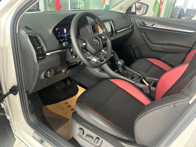 Skoda Karoq — Фото автомобиля 5