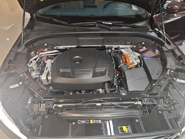 Volvo XC60 — Фото автомобиля 19