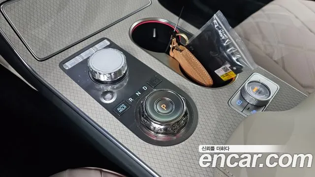 Genesis GV80 — Фото автомобиля 9