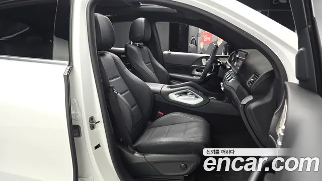Mercedes-Benz GLE-Class — Фото автомобиля 9