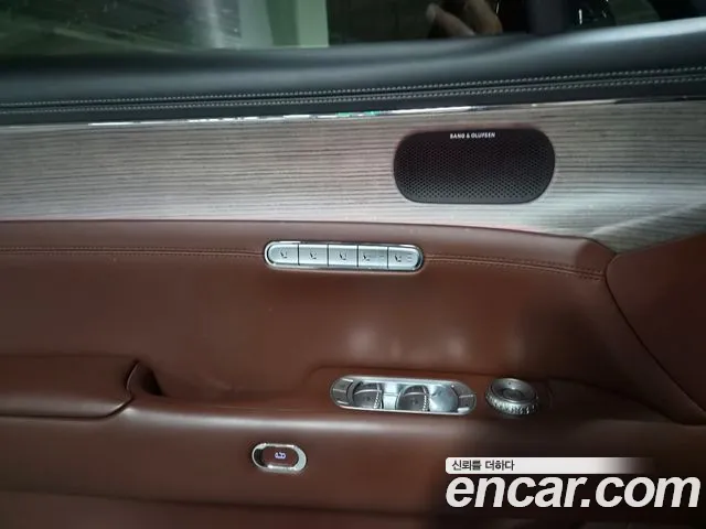 Genesis G90 Бензин 3.5 турбо AWD — Фото автомобиля 11