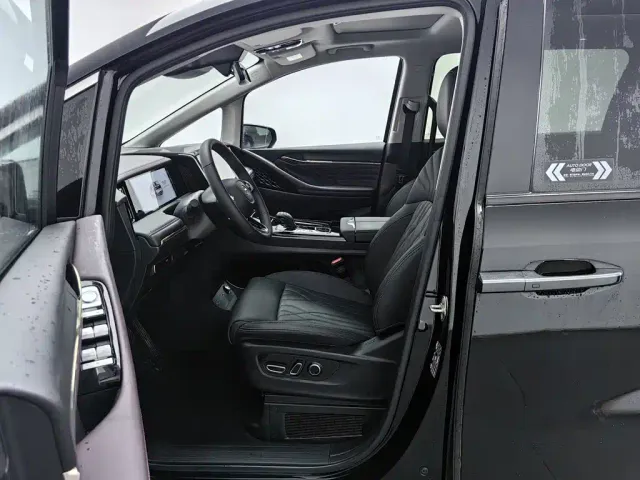 GAC Trumpchi M8 — Фото автомобиля 10