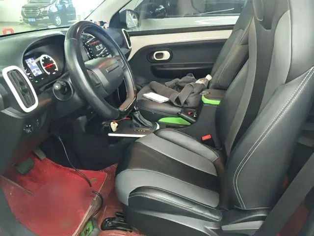 Roewe Clever — Фото автомобиля 14