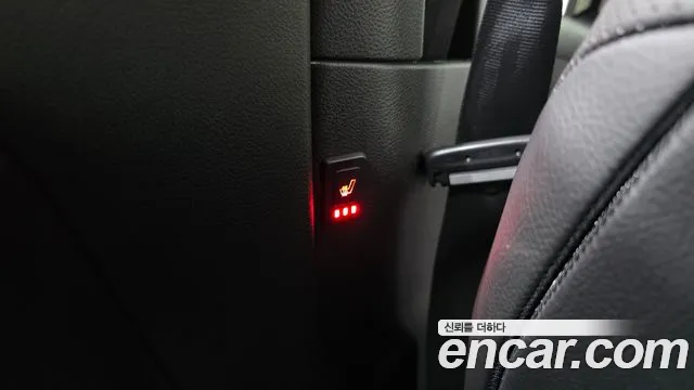Jeep Renegade — Фото автомобиля 30