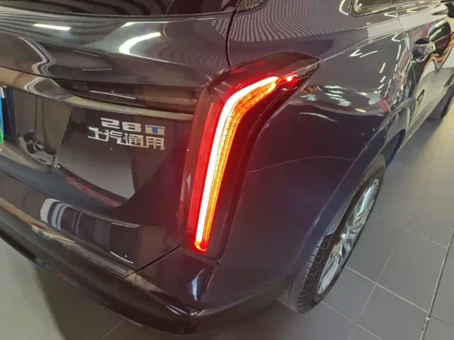 Cadillac XT5 — Фото автомобиля 7