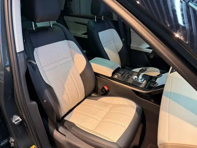 Land Rover Range Rover Evoque — Фото автомобиля 15