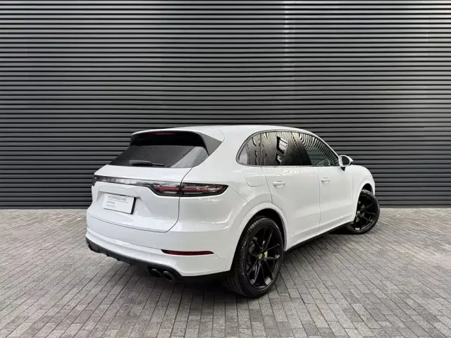 Porsche Cayenne — Фото автомобиля 3