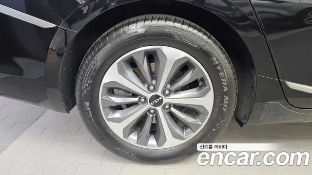 Kia K8 Hybrid — Фото автомобиля 5