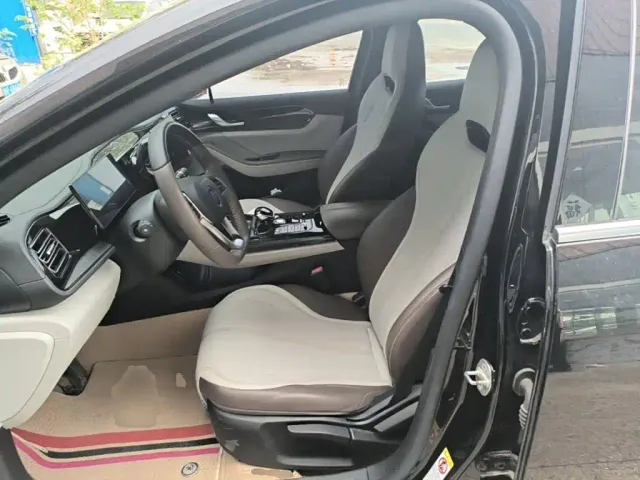 BYD Qin PLUS — Фото автомобиля 14
