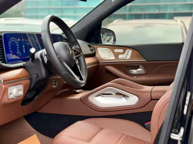 Mercedes-Benz GLE-Class — Фото автомобиля 15
