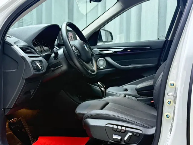 BMW X1 — Фото автомобиля 15