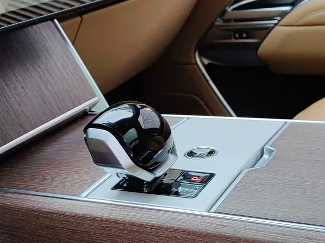 Land Rover Range Rover — Фото автомобиля 12