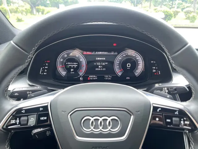 Audi A7L — Фото автомобиля 9