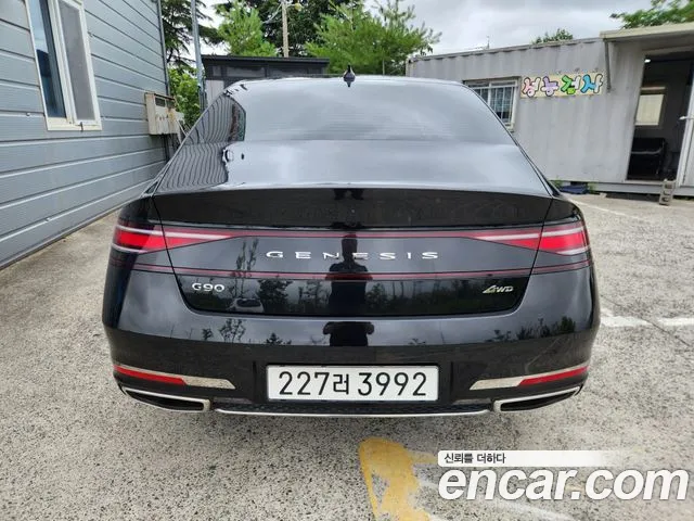 Genesis G90 Бензин 3.5 турбо AWD — Фото автомобиля 4