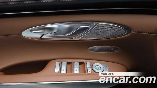 Genesis GV70 — Фото автомобиля 27