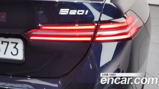 BMW 5 Series G60 — Фото автомобиля 8