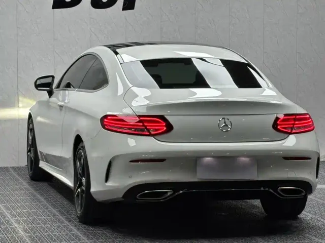 Mercedes-Benz C-Class — Фото автомобиля 7