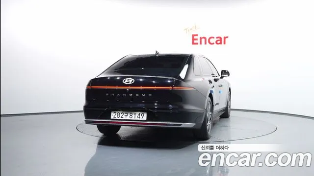 Hyundai Grandeur Grandeur (GN7) 3.5 Бензин 2WD — Фото автомобиля 4
