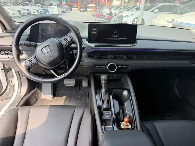 Honda Accord — Фото автомобиля 6