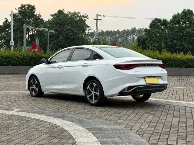 Geely Emgrand L 2022 1.4T CVT Flagship — Фото автомобиля 9