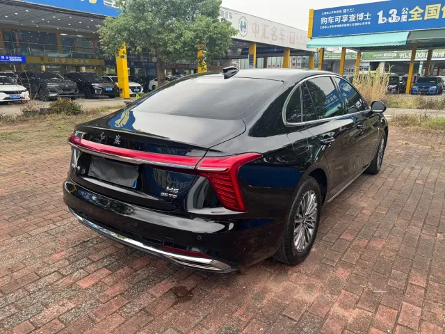 Hongqi H5 — Фото автомобиля 16