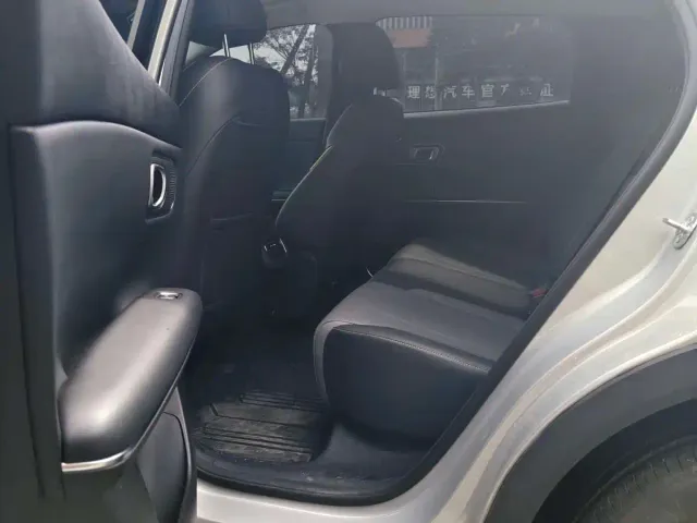 Changan Qiyuan Q05 — Фото автомобиля 10
