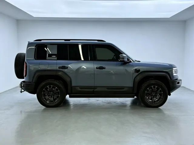 BYD FangChengBao Leopard 5 — Фото автомобиля 10