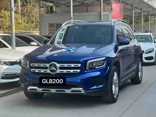 Фотография автомобиля — Mercedes-Benz GLB-Class