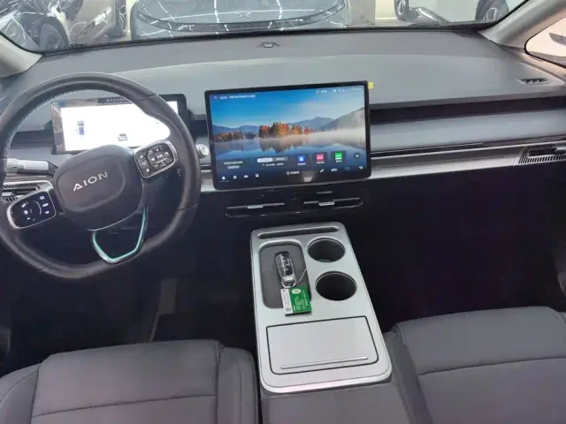 GAC Aion Y — Фото автомобиля 12
