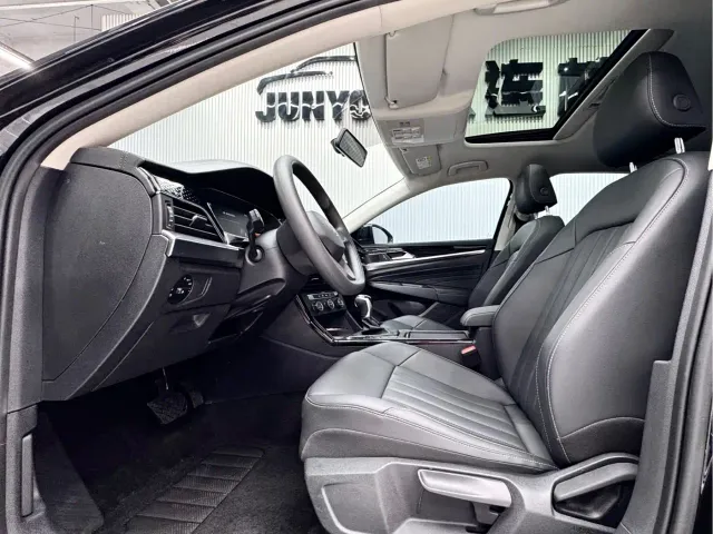 Volkswagen Passat — Фото автомобиля 9