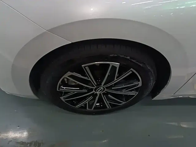 GAC Trumpchi E8 — Фото автомобиля 22
