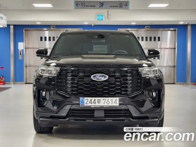 Ford Explorer Generation 6 — Фото автомобиля 3