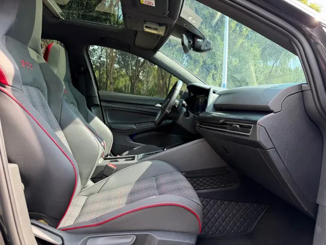 Volkswagen Golf GTI — Фото автомобиля 13