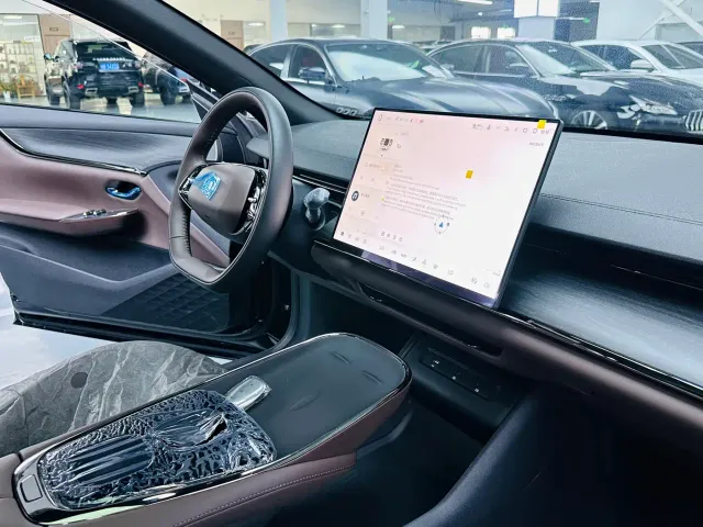 Changan Qiyuan A07 — Фото автомобиля 7