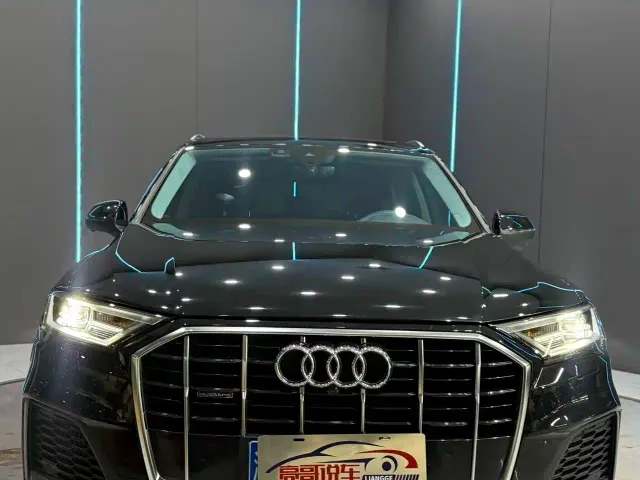 Audi Q7 — Фото автомобиля 2