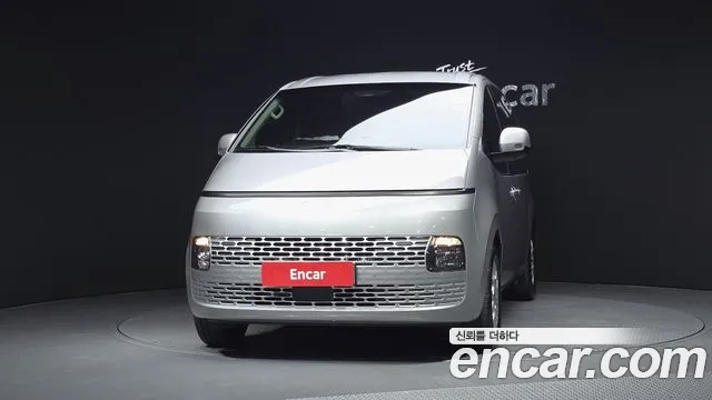 Hyundai Staria Staria — Фото автомобиля 3