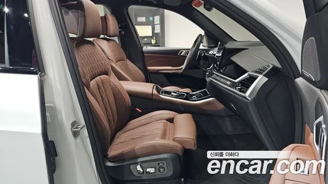 BMW X5 xDrive 40i M Sport — Фото автомобиля 8