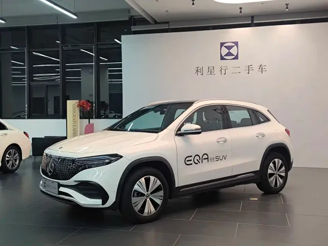 Фотография автомобиля — Mercedes-Benz EQA