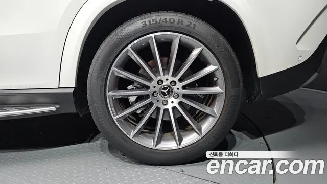 Mercedes-Benz GLE-Class — Фото автомобиля 20