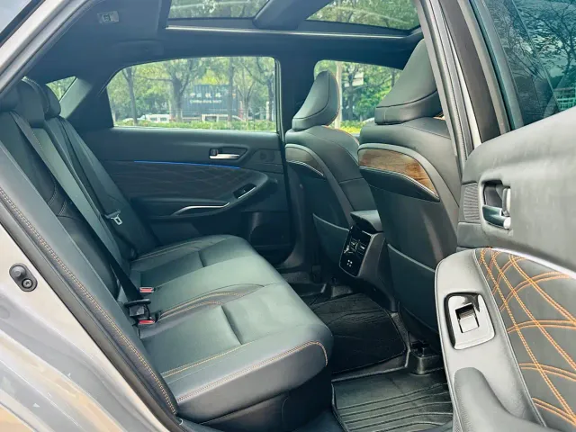Toyota Avalon — Фото автомобиля 15