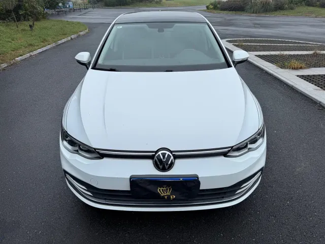 Volkswagen Golf — Фото автомобиля 2