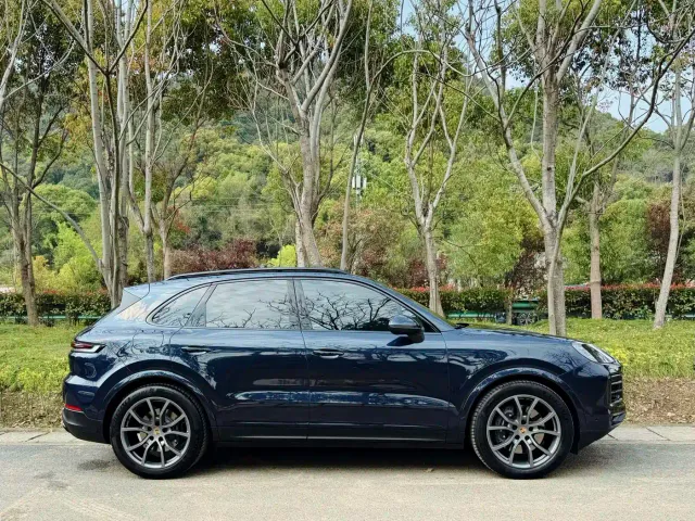 Porsche Cayenne — Фото автомобиля 6